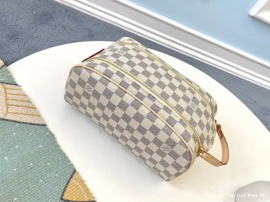 Cheap TOILETRY BAG LOUIS VUITTON 0625